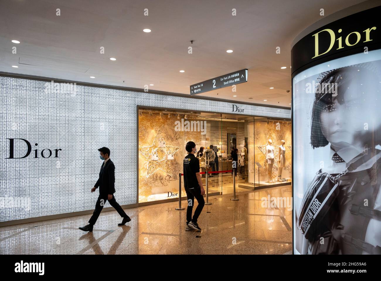 Shoppers queue outside the French luxury fashion brand Celine store in Hong  Kong. (Photo by Budrul Chukrut / SOPA Images/Sipa USA Stock Photo - Alamy