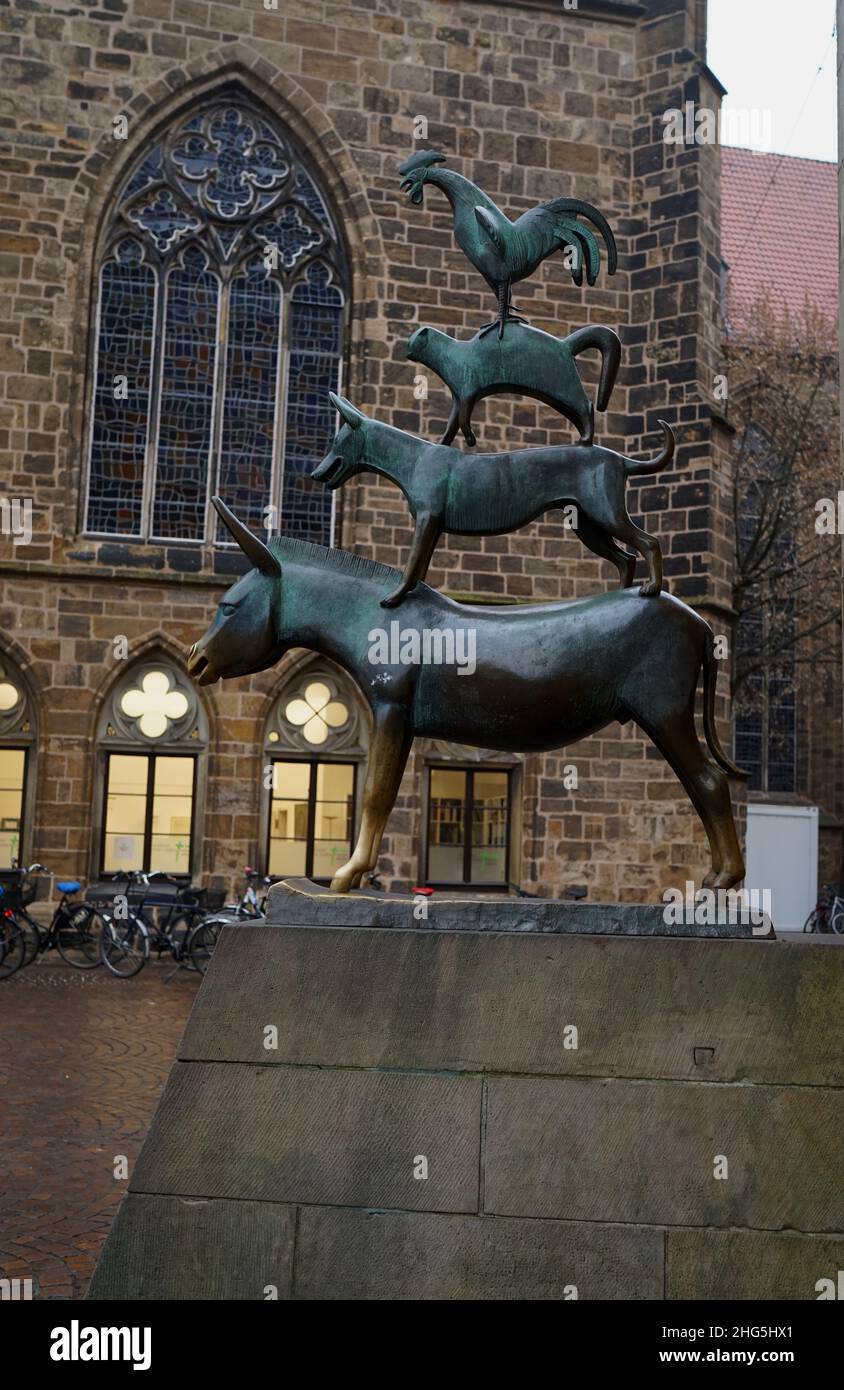 Figures on a donkey hi-res stock photography and images - Alamy