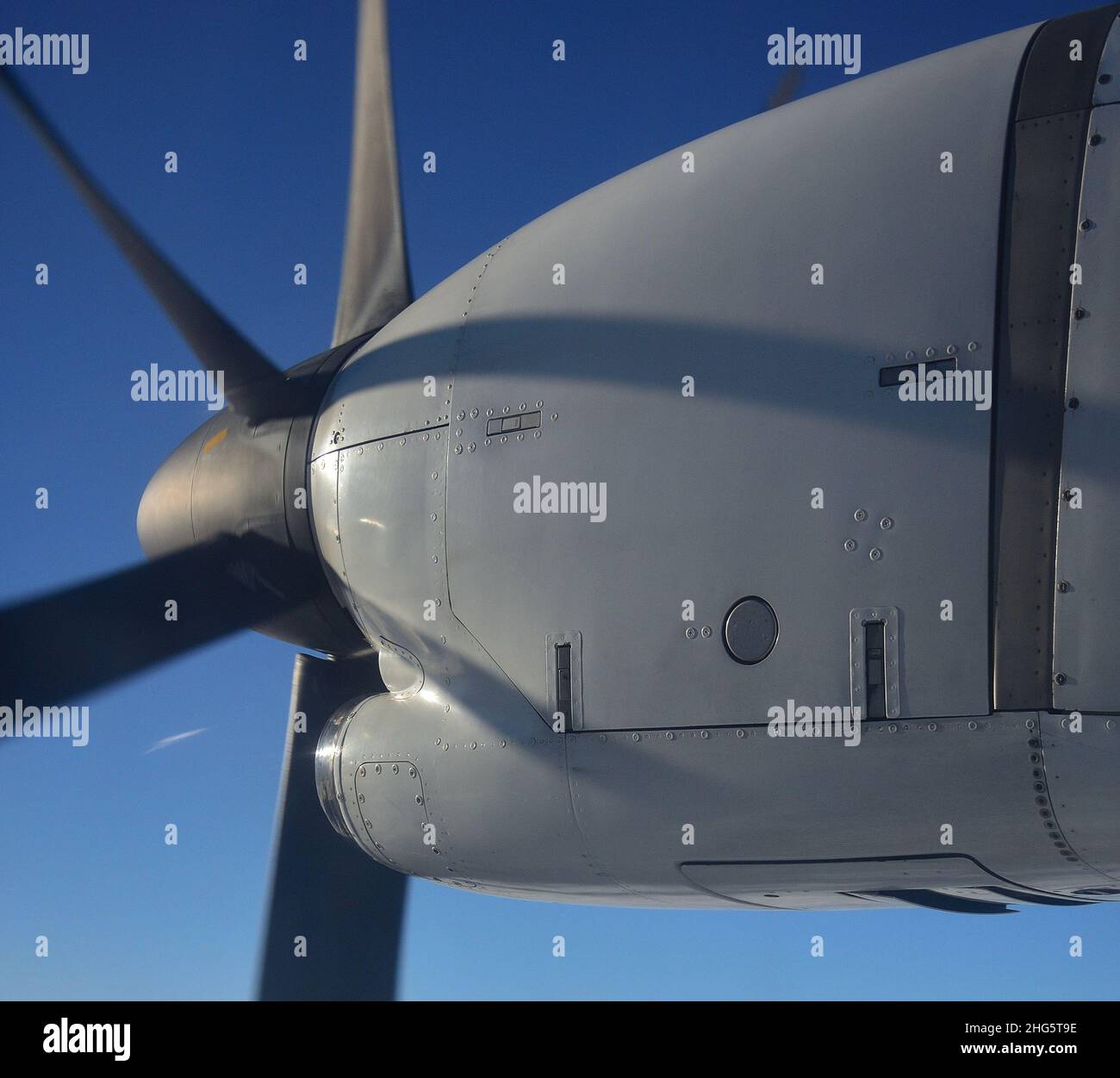 Turboprop engine in flight hi-res stock photography and images - Alamy