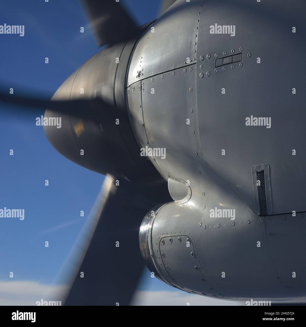 Turboprop engine hi-res stock photography and images - Alamy