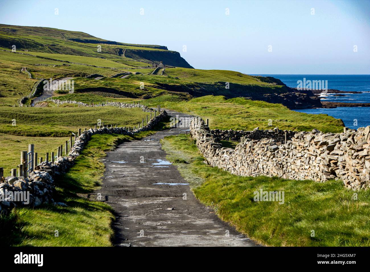 County clare ireland road hi-res stock photography and images