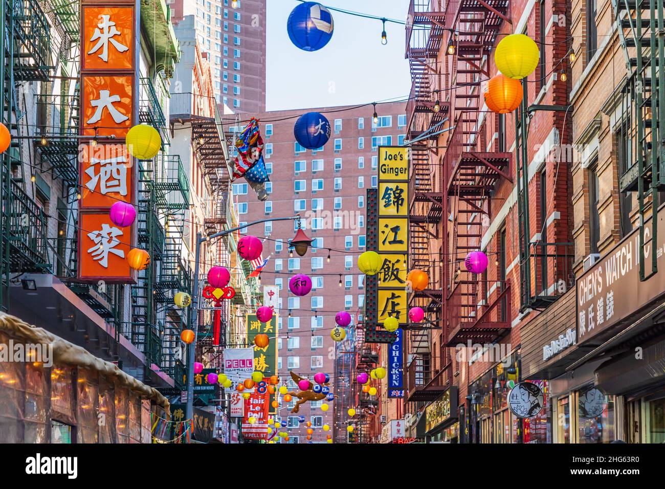 Chinatown, new york lanterns hi-res stock photography and images - Alamy