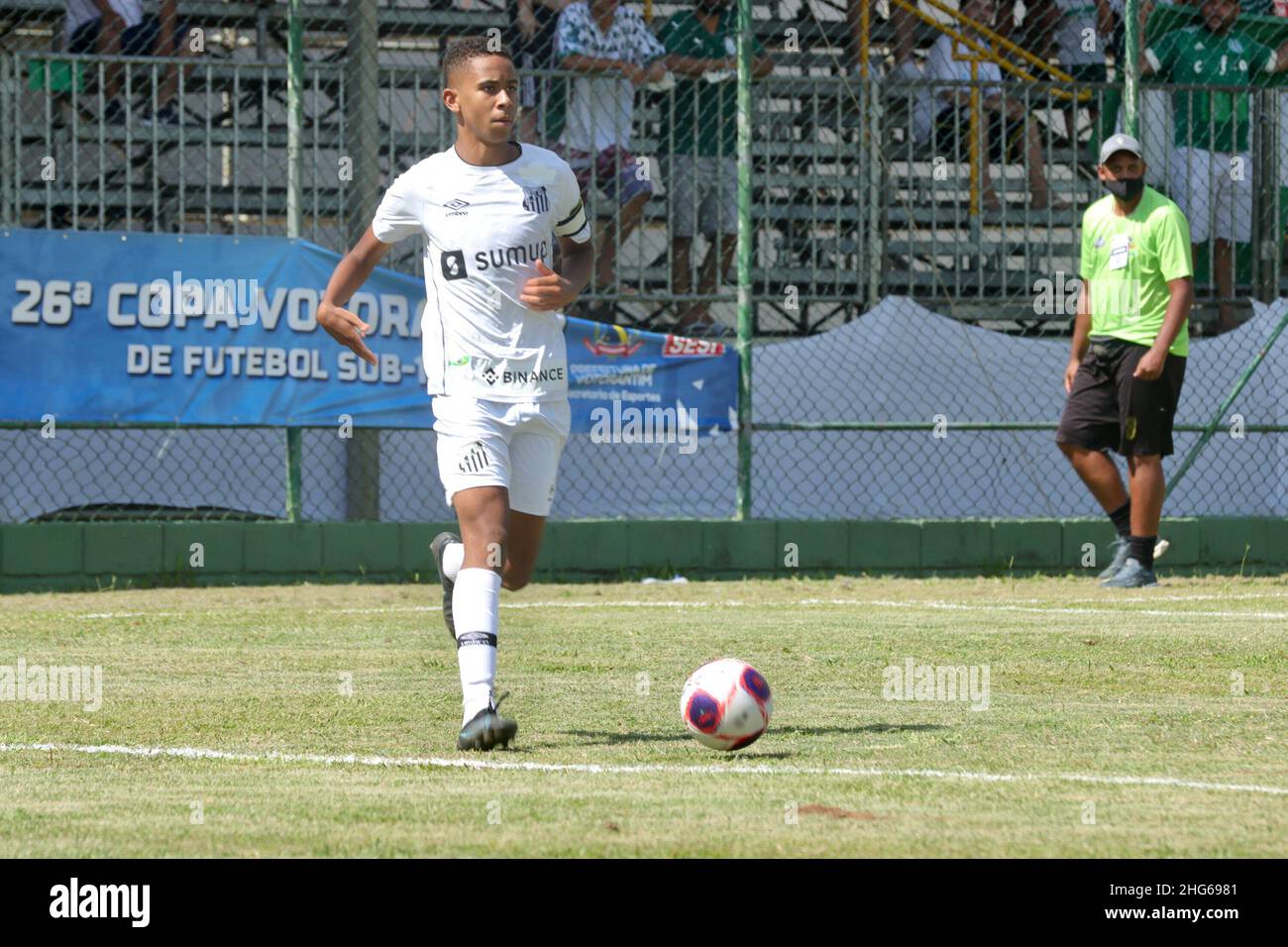 Votorantim, Sao Paulo, Brasil. 18th Jan, 2022. (SPO) Votorantim U15 Soccer Cup: Santos vs Palmeiras. January 18, 2022, Votorantim, Sao Paulo, Brazil: Soccer match valid for the quarterfinals between Santos and Palmeiras for the U-15 Votorantim Soccer Cup. The match ended in the 32nd minute of the second half when Santos was winning 2-1, Palmeiras fans ended up destroying a gate that gave access to the place where Santos fans were watching the game. After a confrontation with the police, the match was ended by the referee and the police asked the referee to stop the match at Domenico Paolo Me Stock Photo