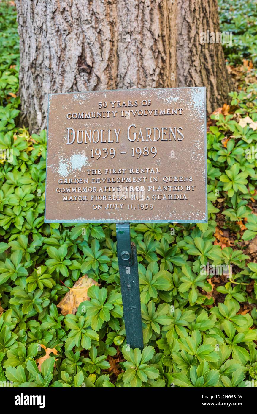 Dunolly gardens hires stock photography and images Alamy