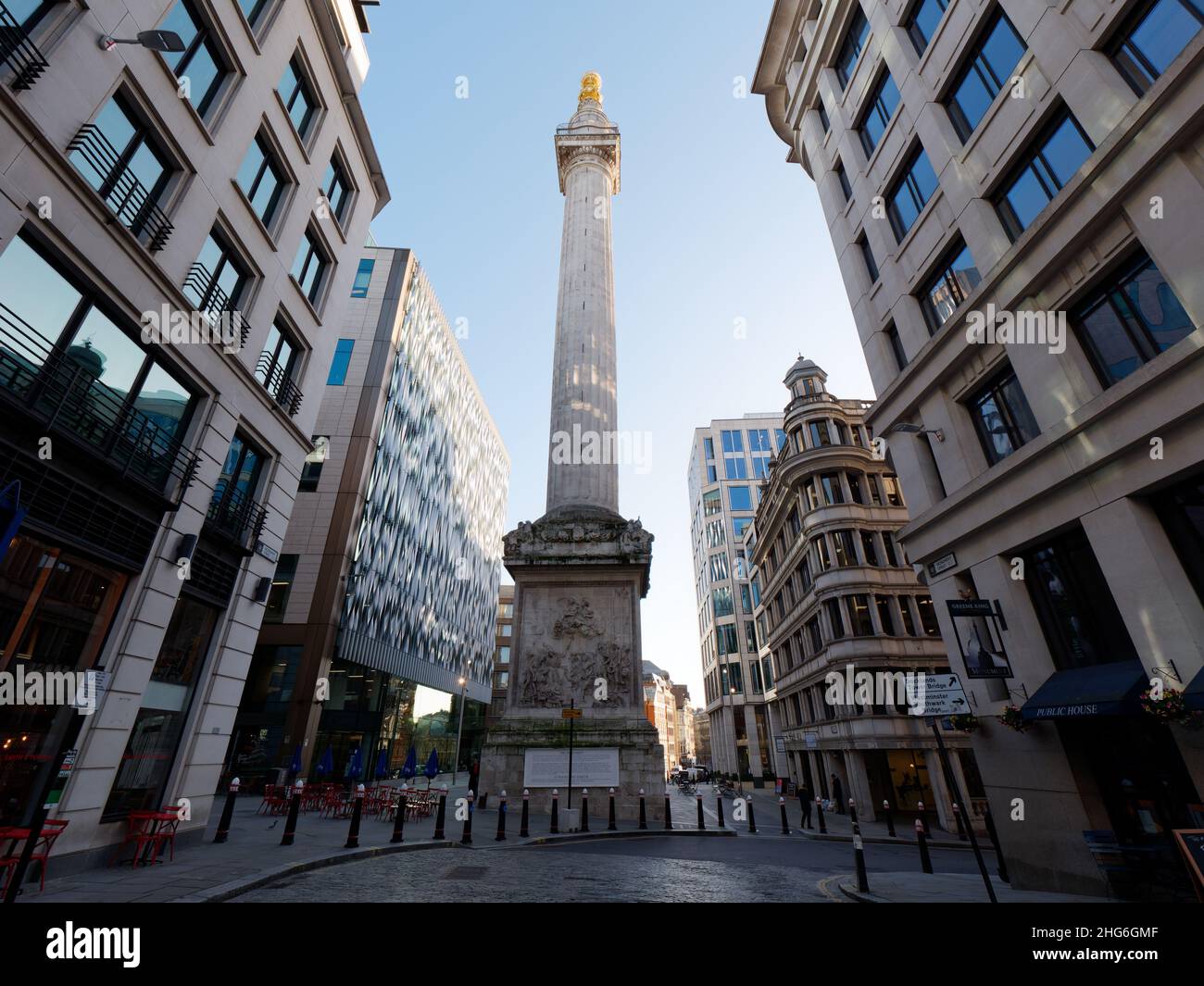 London, Greater London, England, January 5th 2022: The Monument, a famous column and tourist attraction built to commemorate the Great Fire of London. Stock Photo