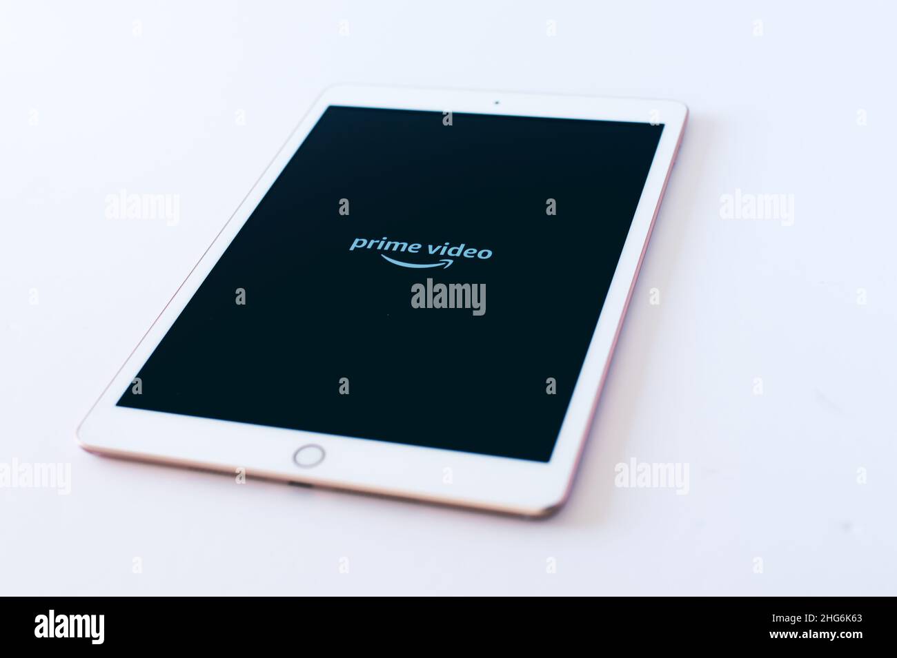 Code Prime Tablet Prime video app interface hi-res stock photography and images - Alamy