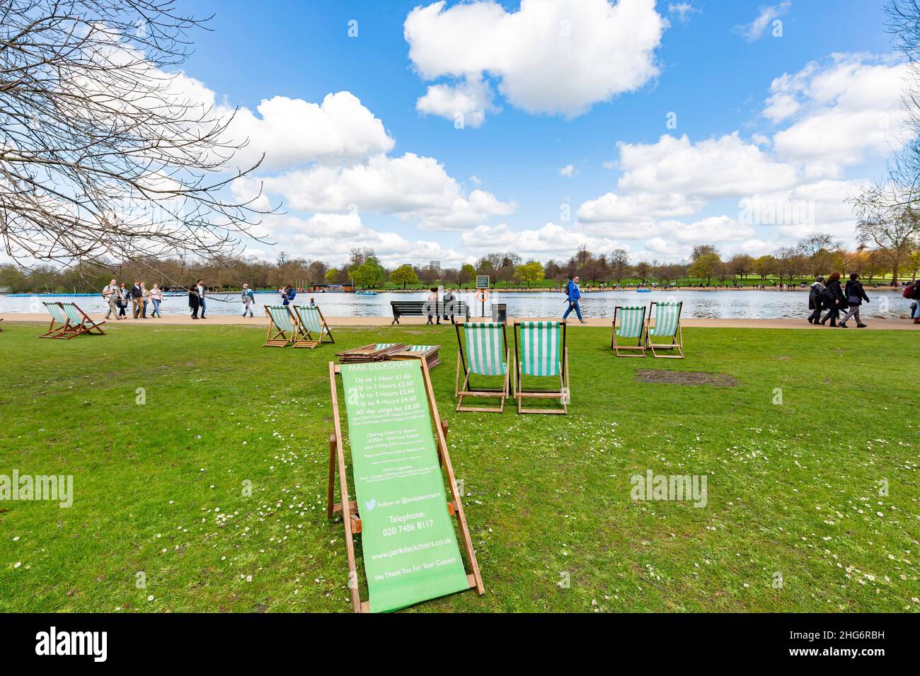Deck chairs in hyde park hi-res stock photography and images - Alamy