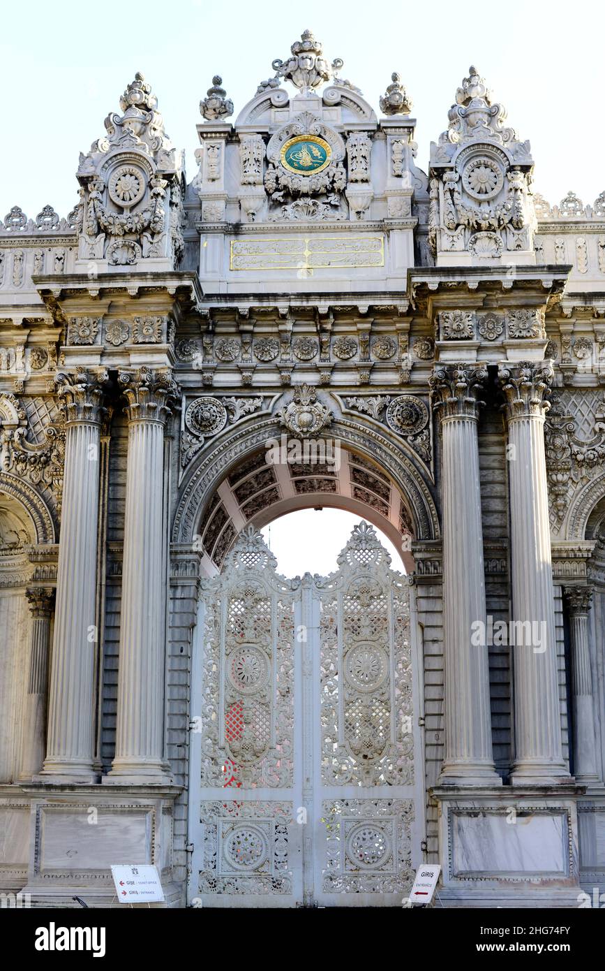 Dolmabahçe Palace is the former sultan's palace in Istanbul, Turkey. Stock Photo