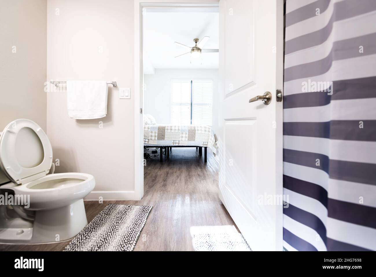 Empty Master Bathroom