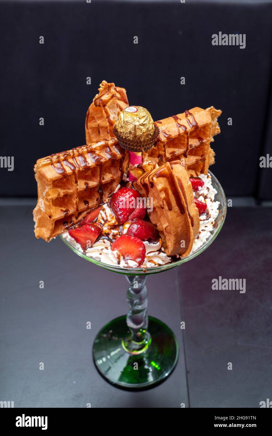 ferrero sundae