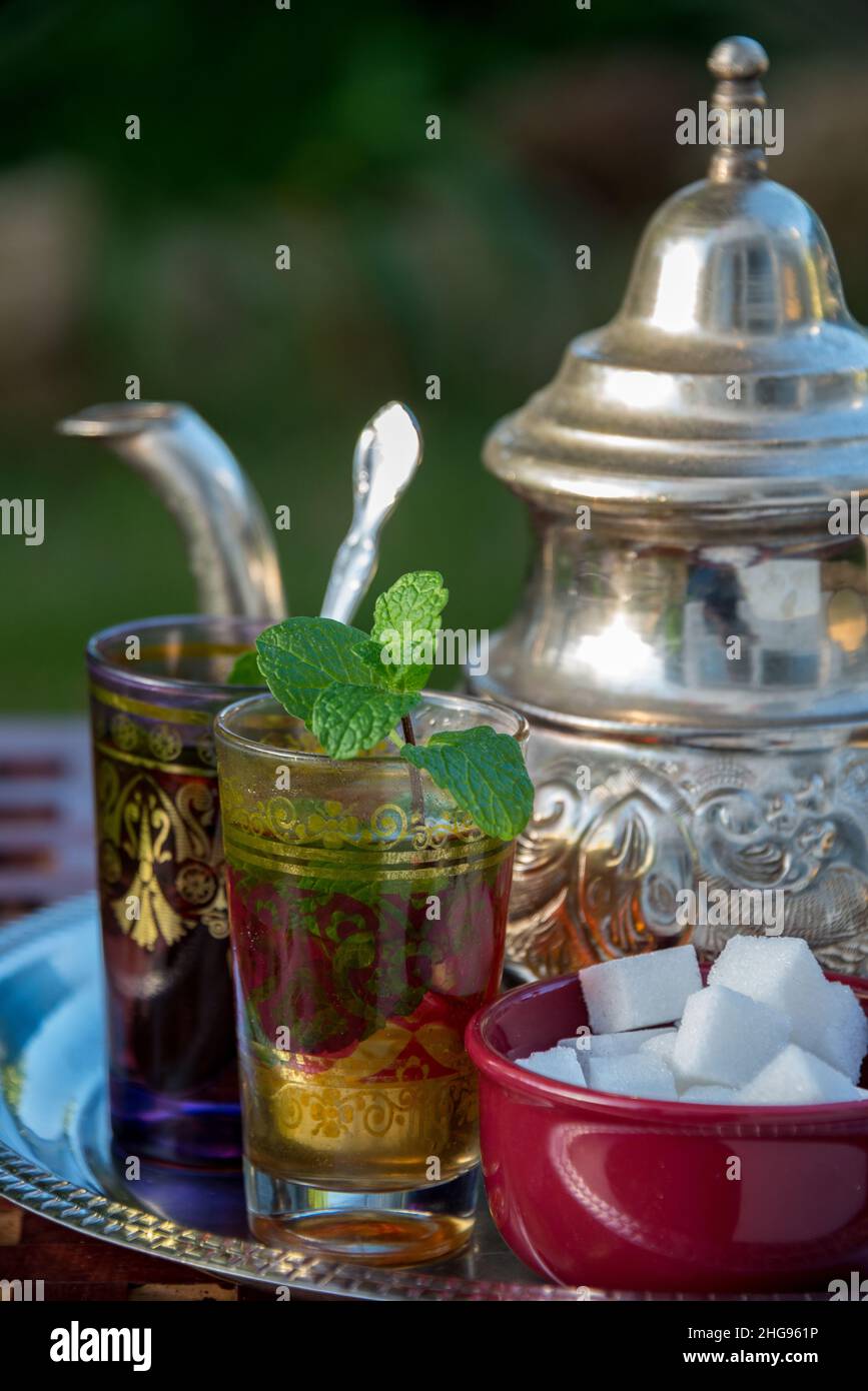 Moroccan tea pot and glasses Stock Photo Alamy