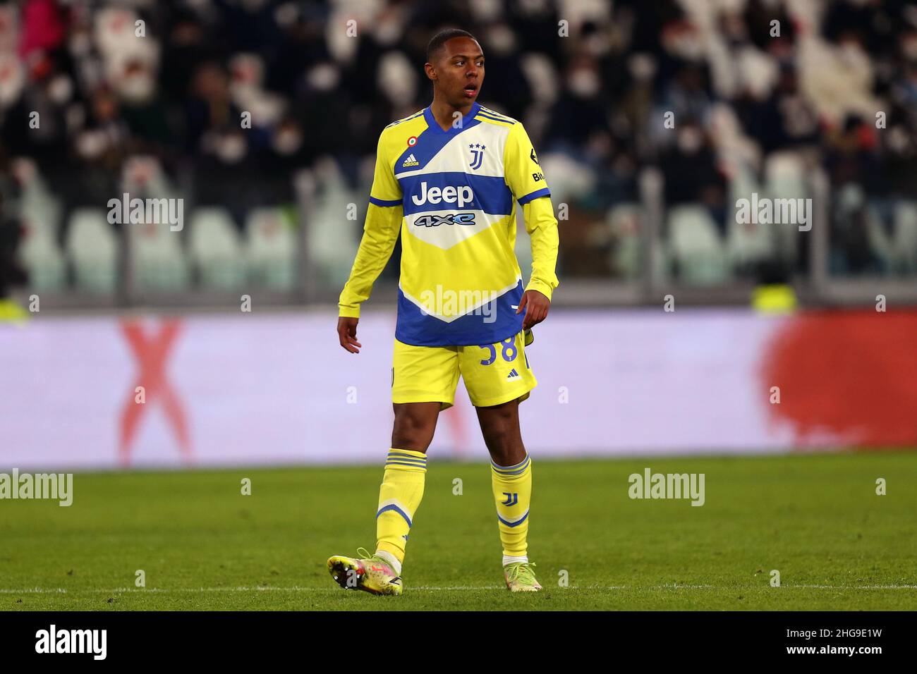 Torino, Italy. 18th Jan, 2022. Marley Ake of Juventus Fc looks on during the Coppa Italia match between Juventus Fc and Uc Sampdoria at Allianz Stadium on January 18, 2022 in Turin, Italy. Credit: Marco Canoniero/Alamy Live News Stock Photo