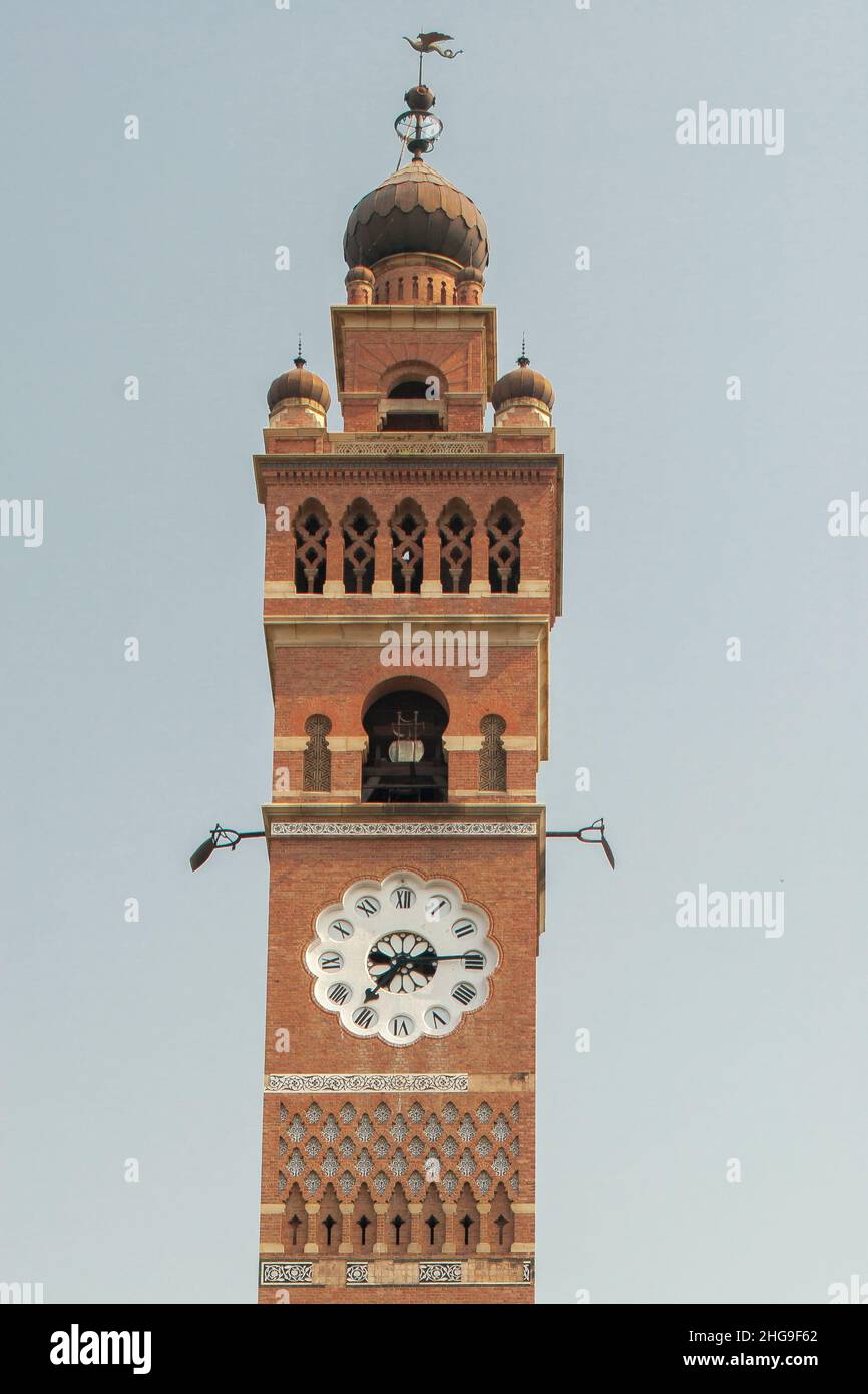 09 23 2005 Husainabad Clock Tower Victory columnhis a fine example of
