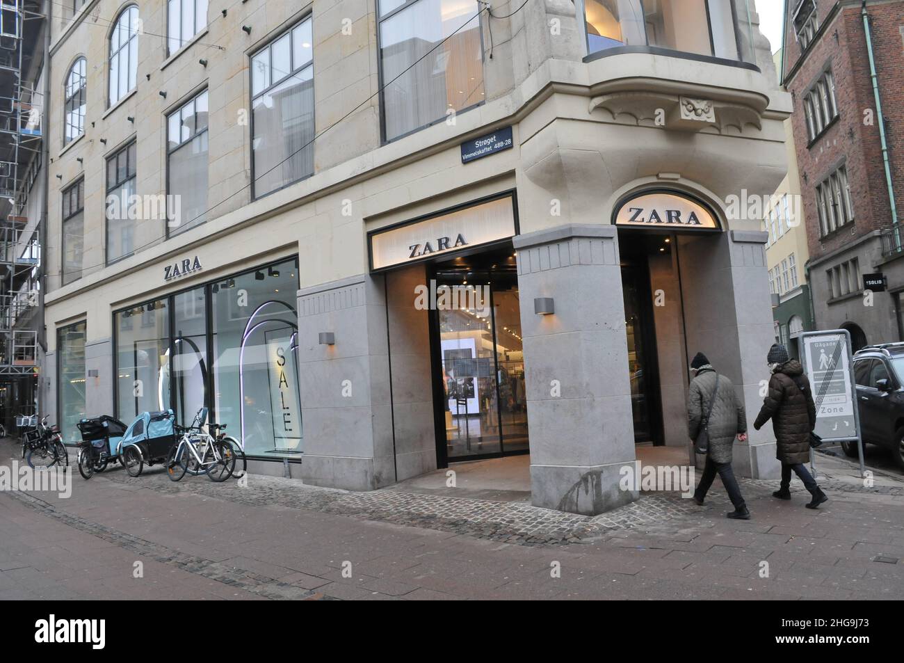 Copenhagen/Denmark./19 January 2022/ Sale at Zara spanish retail store on  stroeget in danis capital Copenhagen Denamrk. (Photo..Francis Joseph  Dean/Dean Pictures Stock Photo - Alamy