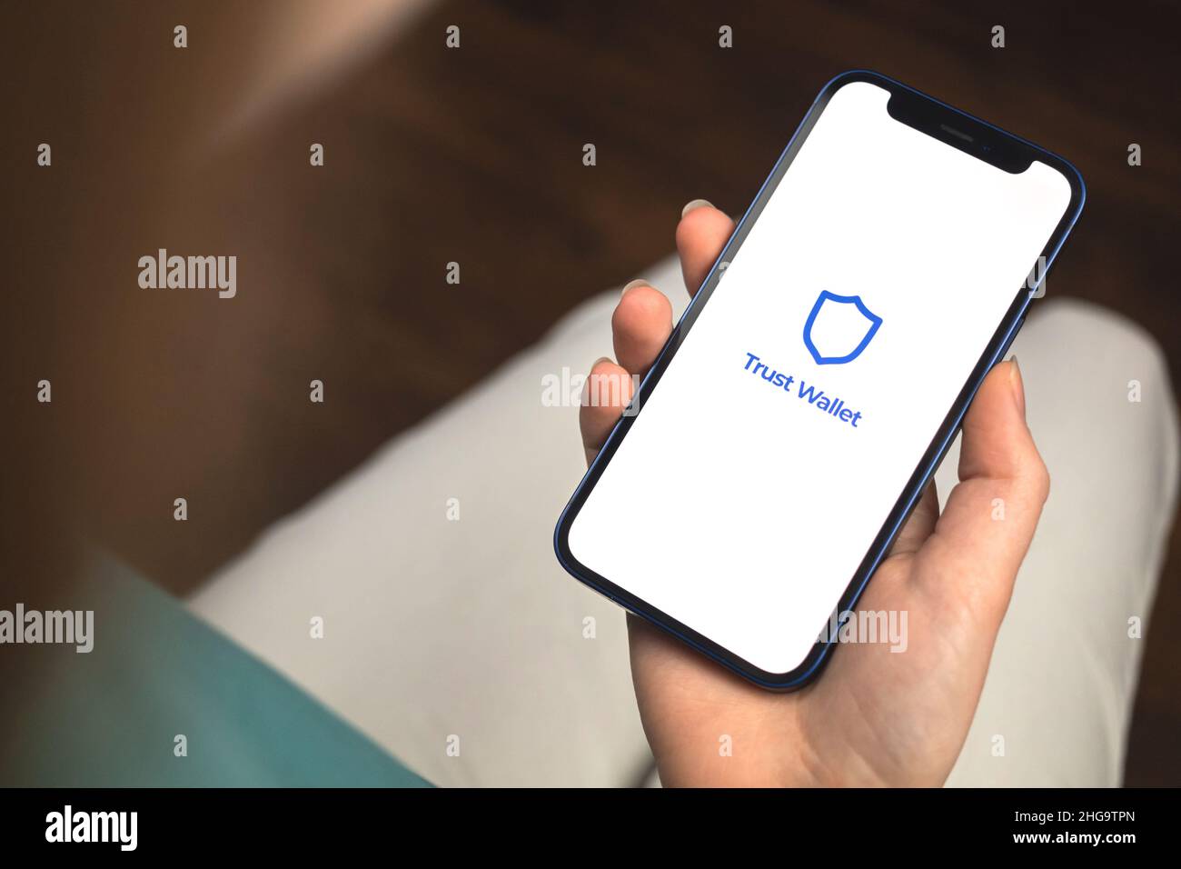 Twt токен. Trust wallet logo. In crypto we trust logo. Trust кошелек. Trust wallet hmstr.