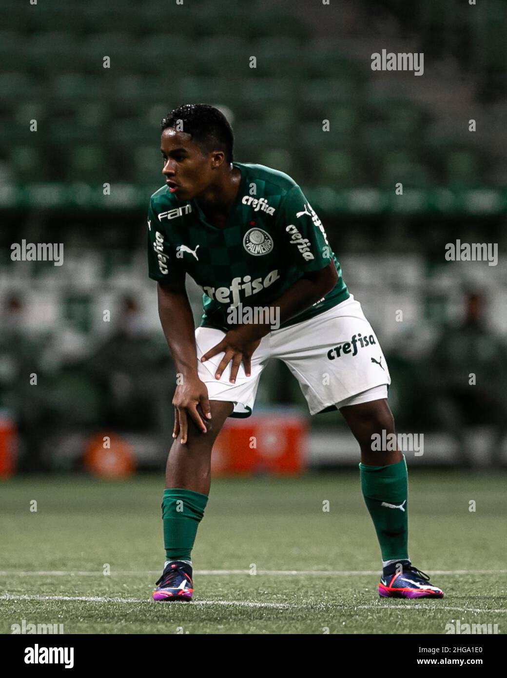 Sao Paulo, Brazil. 19th Dec, 2021. Endrick of Palmeiras. Barcelona have been linked with Palmeiras starlet Endrick, the suggestion is that they may leave the player remain at Palmeiras for up to two seasons if the transfer goes through Fernando Roberto/SPP Credit: SPP Sport Press Photo. /Alamy Live News Stock Photo