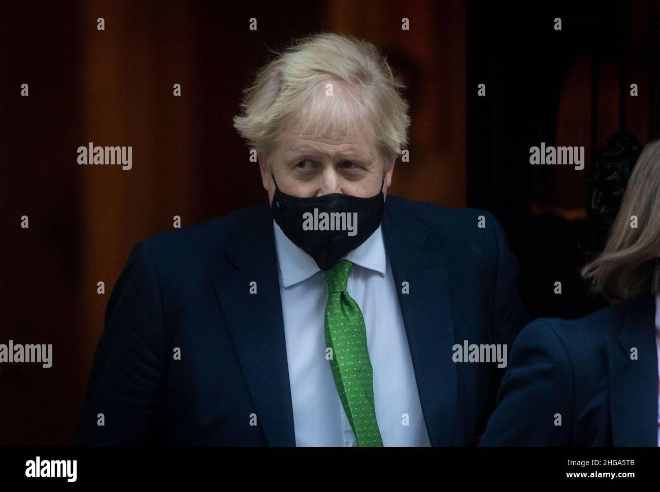 LONDON, UK JAN 19TH. Prime Minister Boris Johnson leaves Number 10 Downing Street For PMQs as he continues to face backlash and calls for his resignation following the Downing Street Partygate scandal on Wednesday 19th January 2022. (Credit: Lucy North | MI News) Credit: MI News & Sport /Alamy Live News Stock Photo