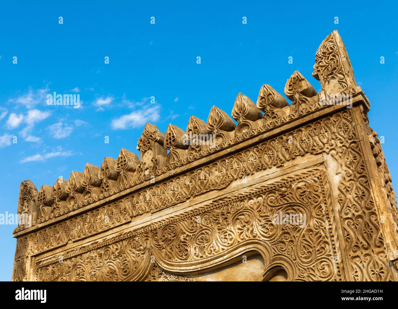 Gypsum decoration of the external walls of Al Rifai House, Jazan Province, Farasan, Saudi Arabia Stock Photo