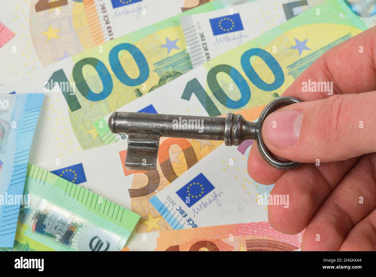 Money, euros, banknotes, notes, keys, symbol photo real estate purchase, studio shot Stock Photo