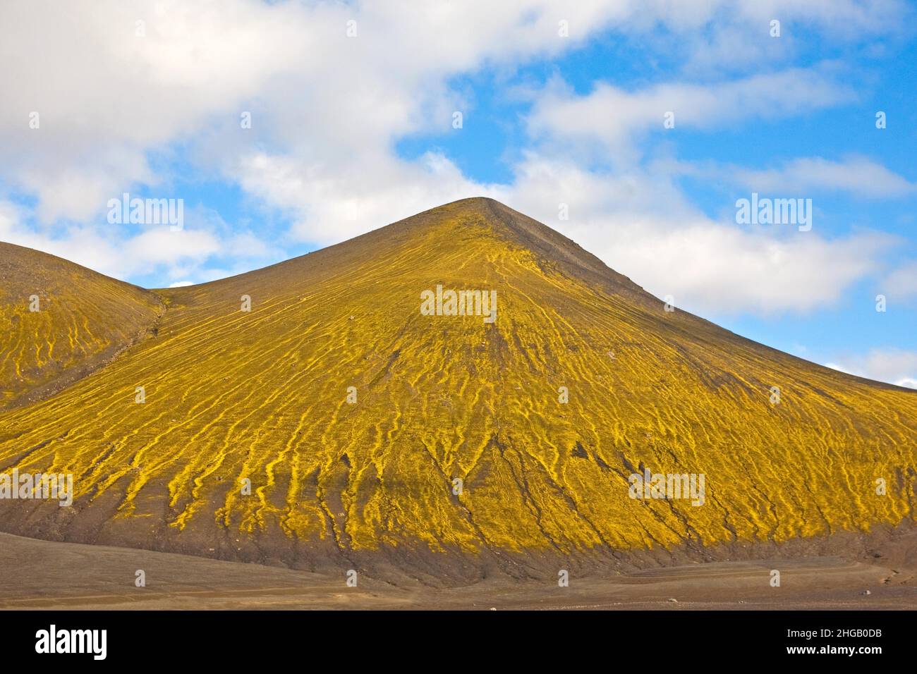 Mountainous mountain landscape hi-res stock photography and images - Alamy