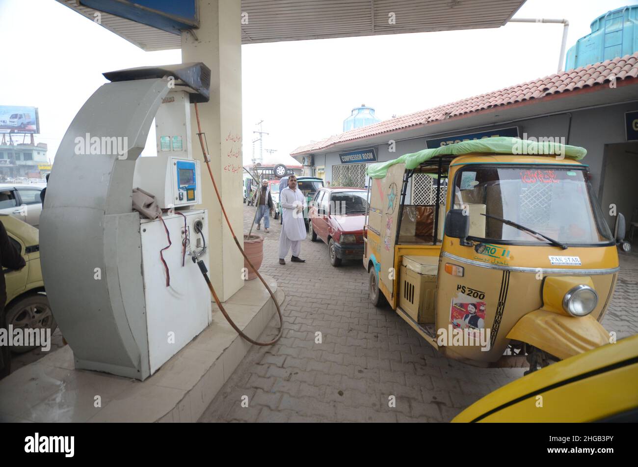 Peshawar, Khyber Pakhtunkhwa, Pakistan. 19th Jan, 2022. A large numbers