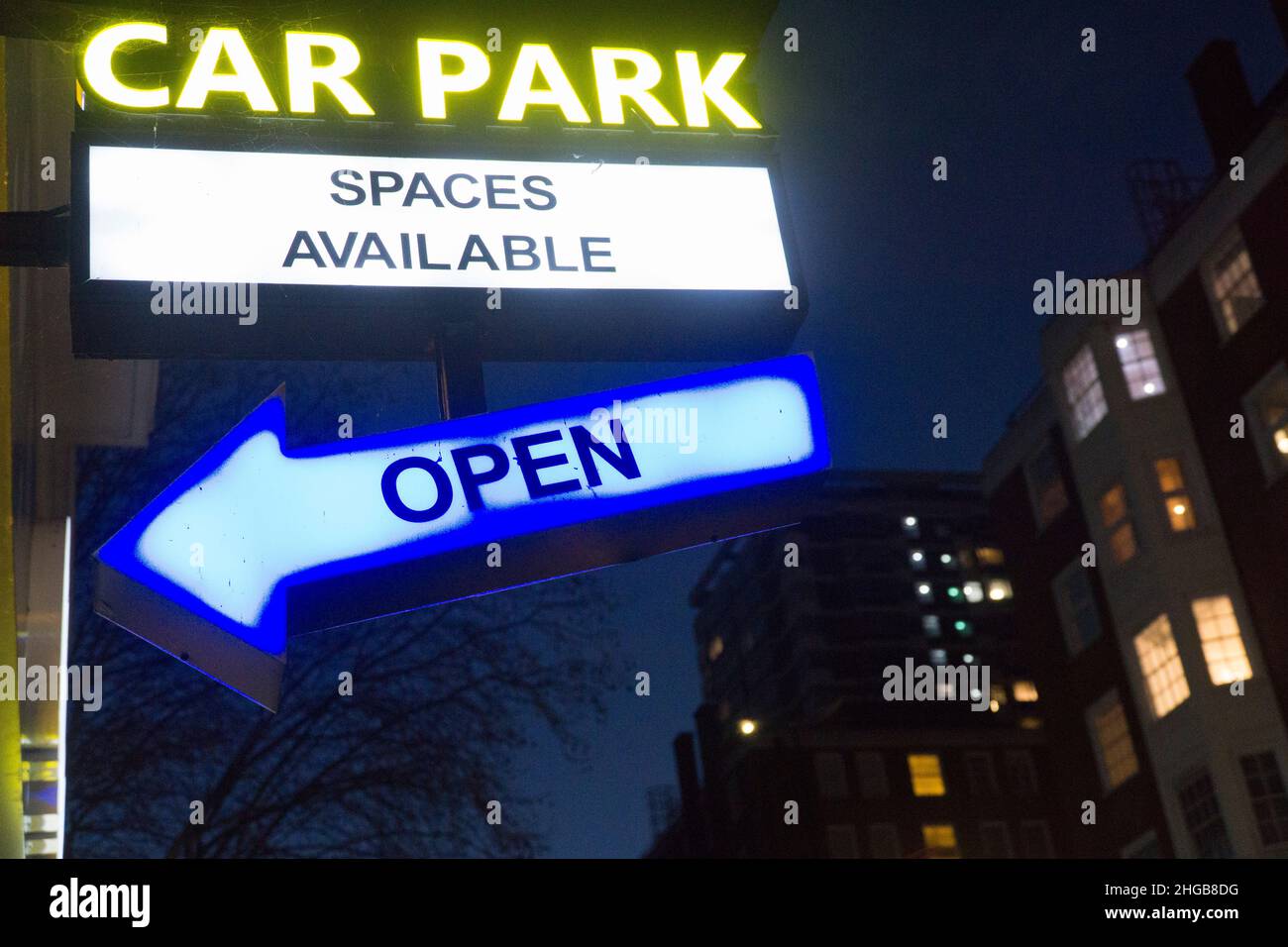 In a parking space hi-res stock photography and images - Alamy
