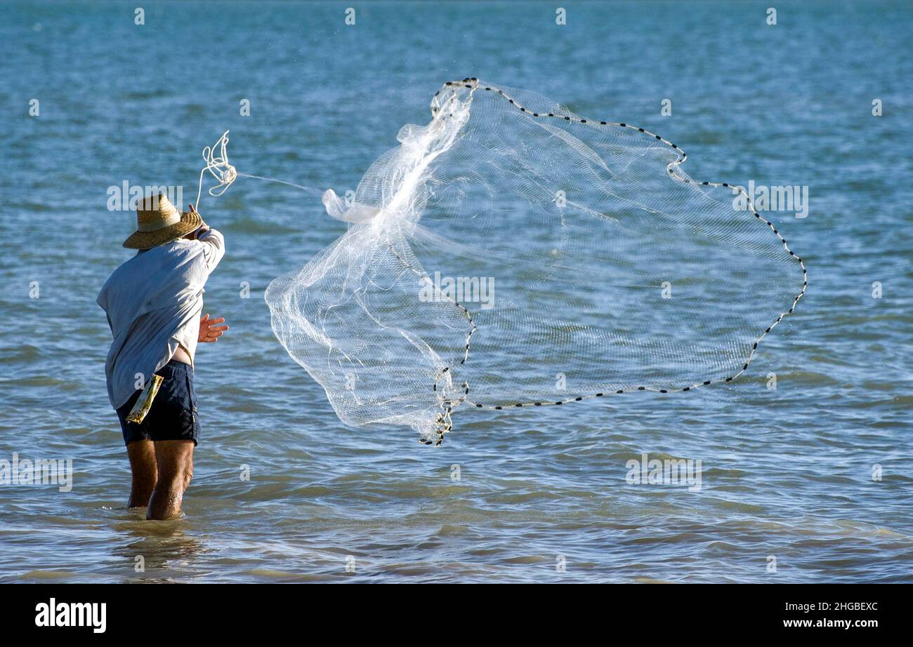 Throwing a cast net hi-res stock photography and images - Alamy
