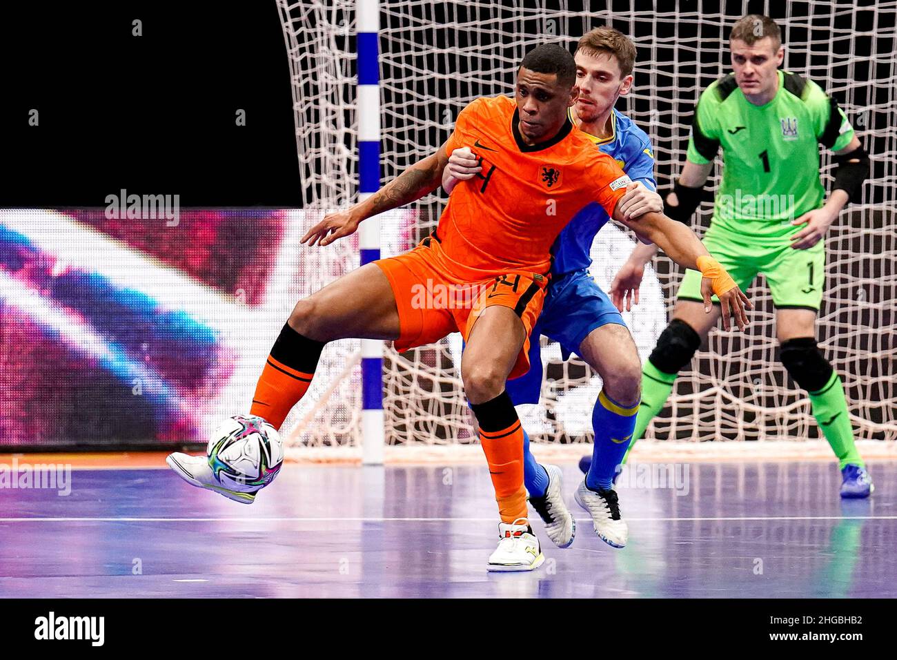 AMSTERDAM, NETHERLANDS - JANUARY 19: Jordany Martinus of the Netherlands, Yevgen Siryi of Ukraine during the Men's Futsal Euro 2022 Group A match between Netherlands and the Ukraine at the Ziggo Dome on January 19, 2022 in Amsterdam, Netherlands (Photo by Jeroen Meuwsen/Orange Pictures) Stock Photo