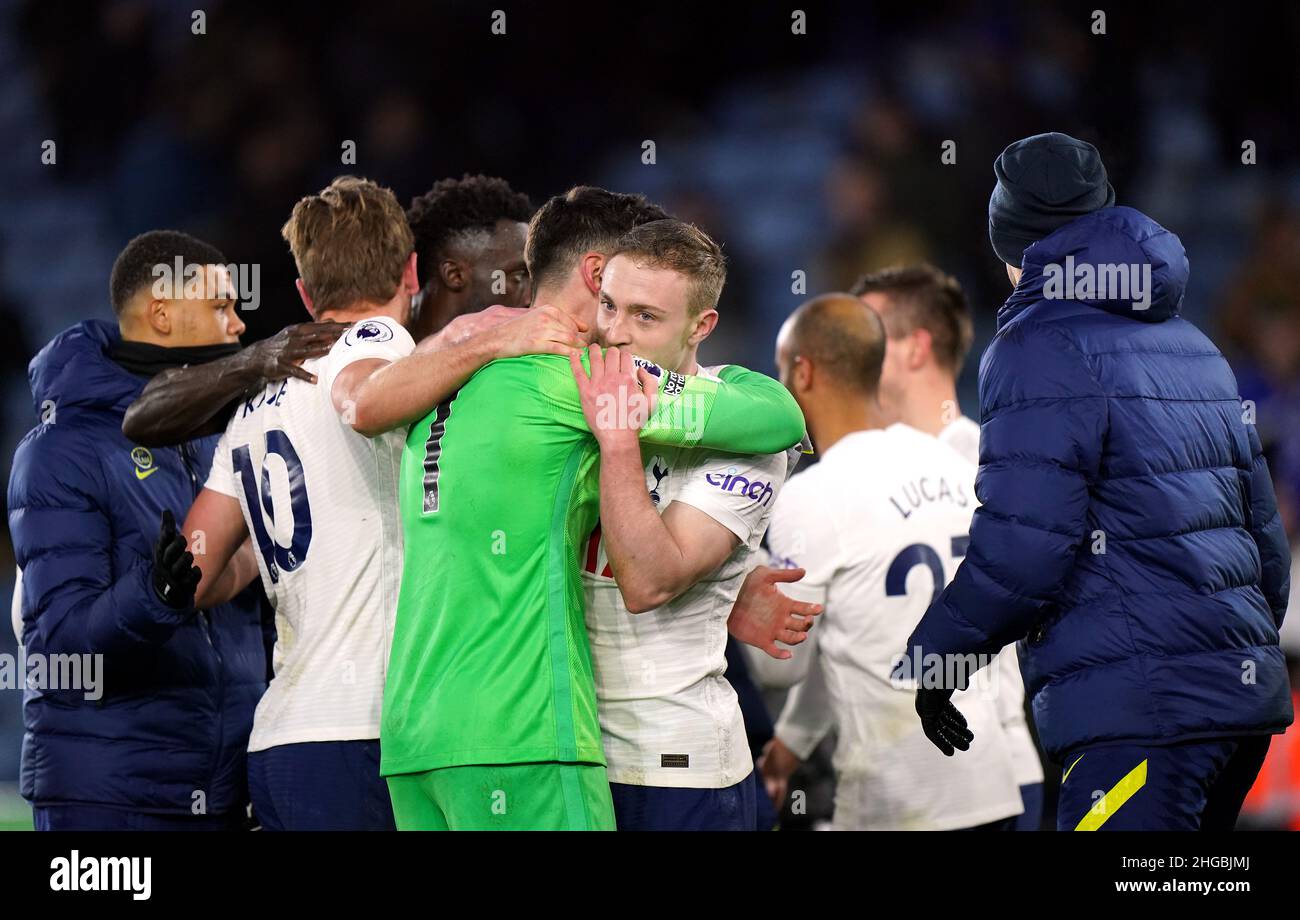 Tottenham Hotspur's Oliver Skipp and goalkeeper Hugo Lloris celebrate their win after the final whistle of the Premier League match at the King Power Stadium, Leicester. Picture date: Wednesday January 19, 2022. Stock Photo