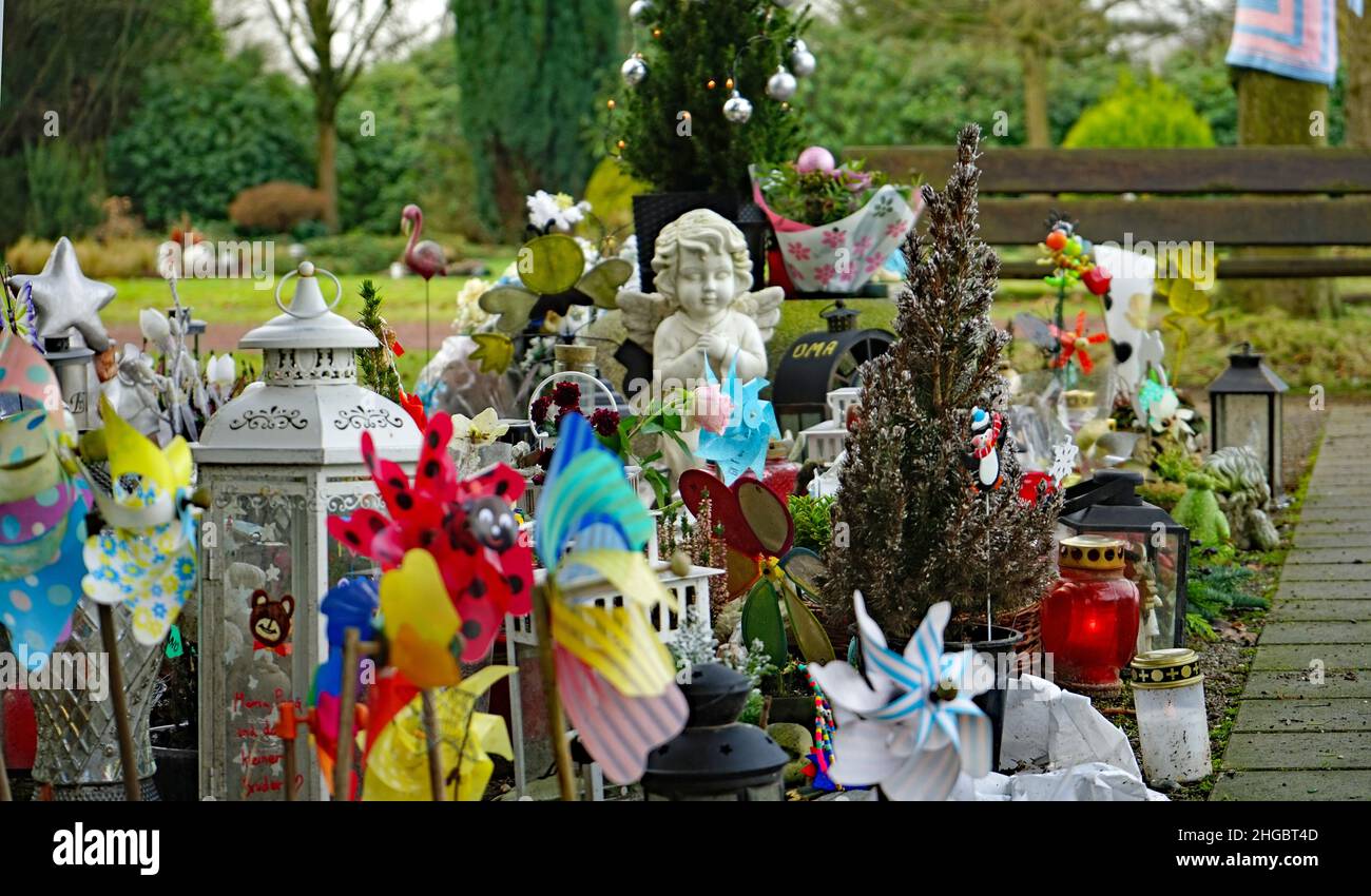 Cemetery South West memorial for children, Südwestfriedhof Gedenkstätte für verstorbene Kinder Stock Photo