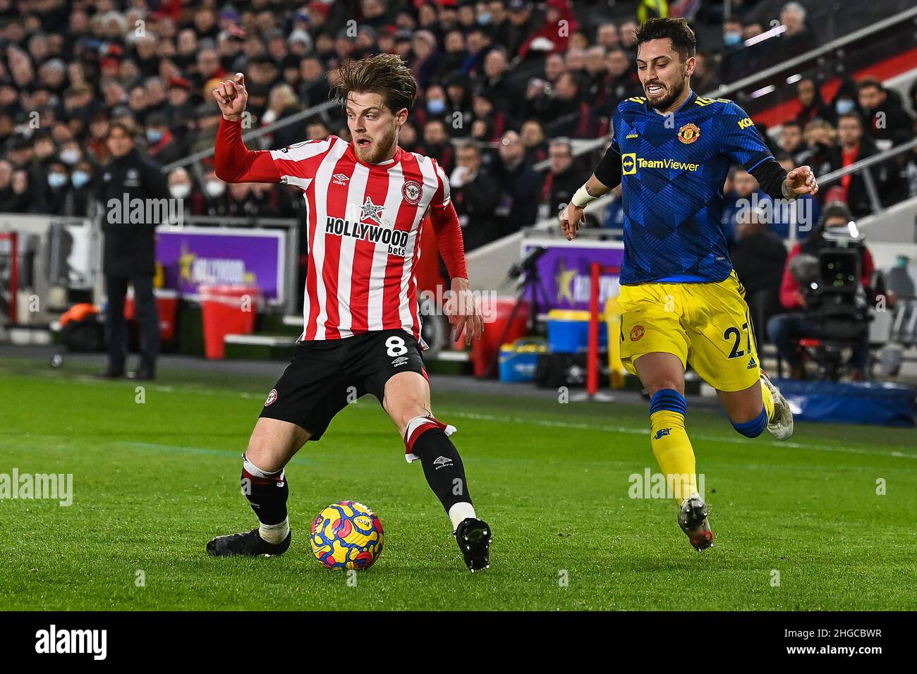 Mathias Jensen #8 of Brentford in action during the game in, on 1/19/2022. (Photo by Craig Thomas/News Images/Sipa USA) Credit: Sipa USA/Alamy Live News Stock Photo