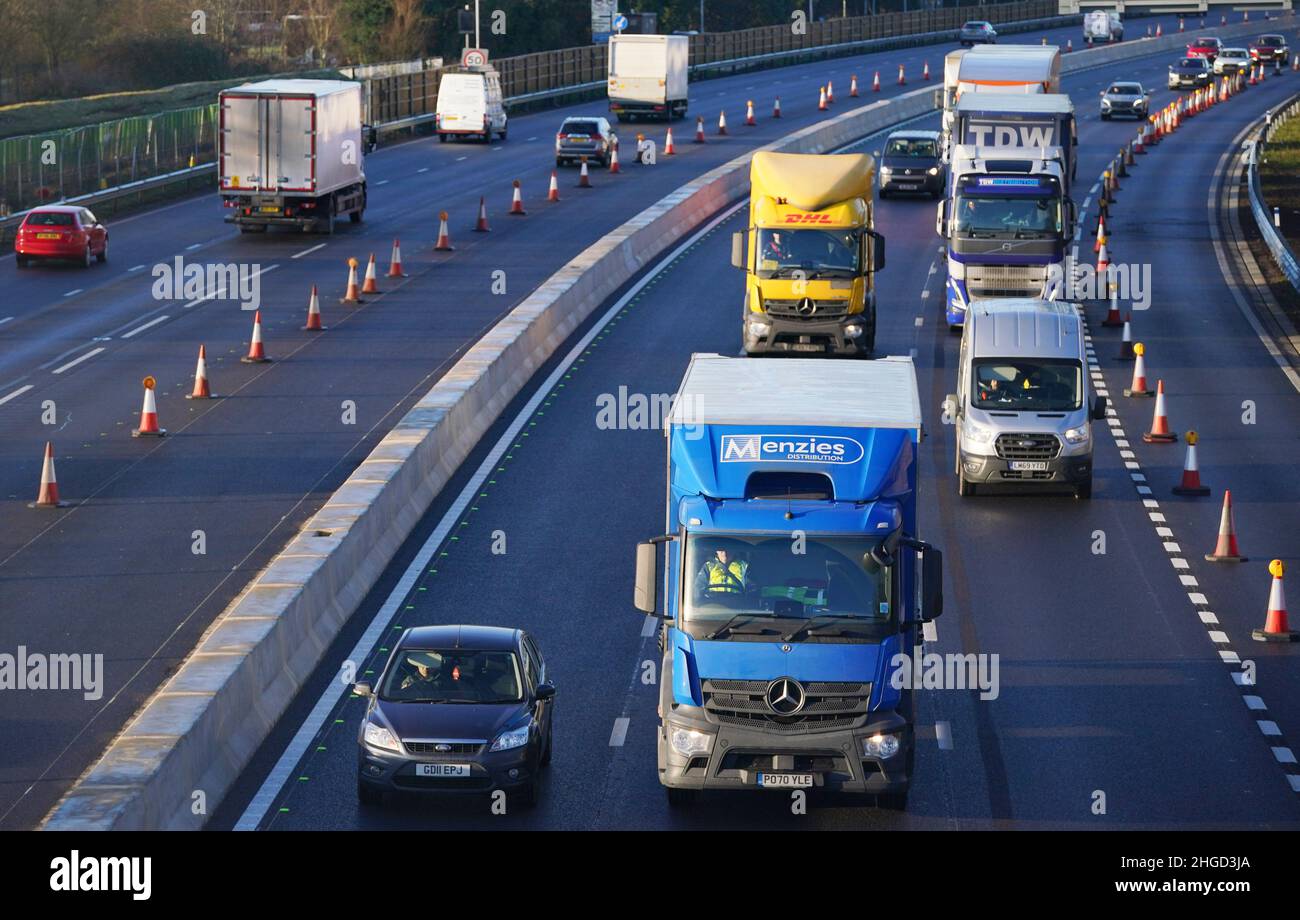 Road traffic flows along the M4 motorway near Datchet, Berkshire, after advice to work from home was dropped on Wednesday by Prime Minister Boris Johnson. Picture date: Thursday January 20, 2022. Stock Photo