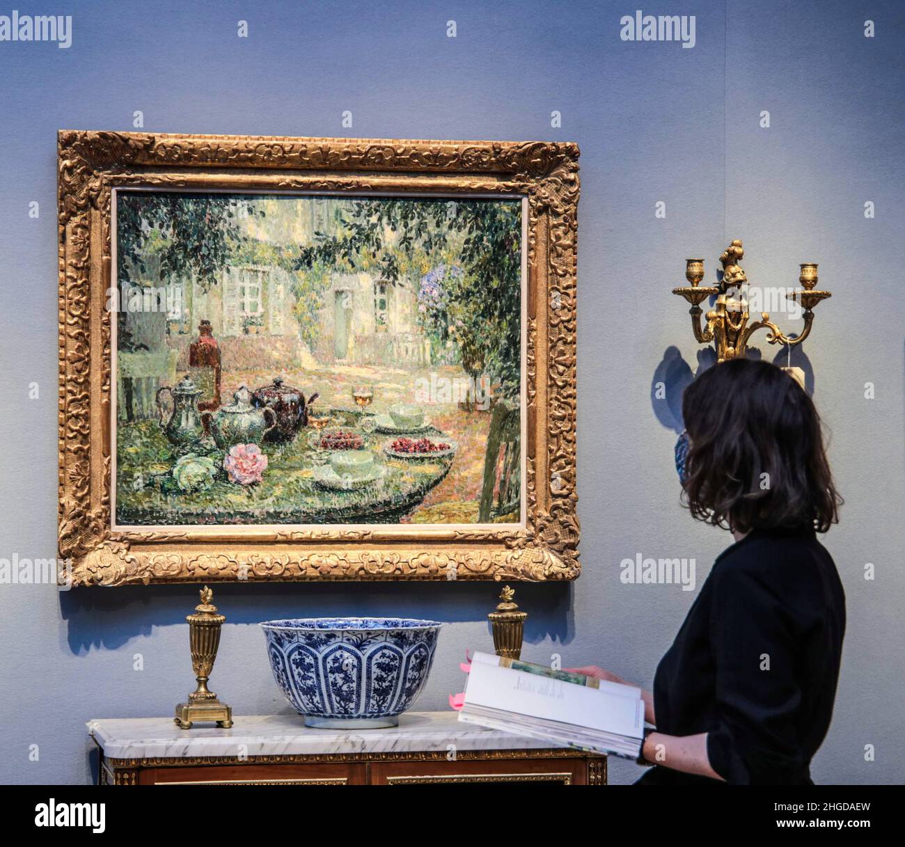 London UK 20 January 2022 Christie’s London unveil Au Bord Du Lac: An interior by François- Joseph Graf.  A serene garden scene painted at Gerberoy in 1917 by Henri Le Sidaner est£300,000-500,000, The collection features French decorative arts, furniture and paintings, predominantly from the late 19th century. Each room had a distinct identity and aesthetic, created by Graf for his clients without slavishly adhering to a particular style or period. Paul Quezada-Neiman/Alamy Live News Stock Photo