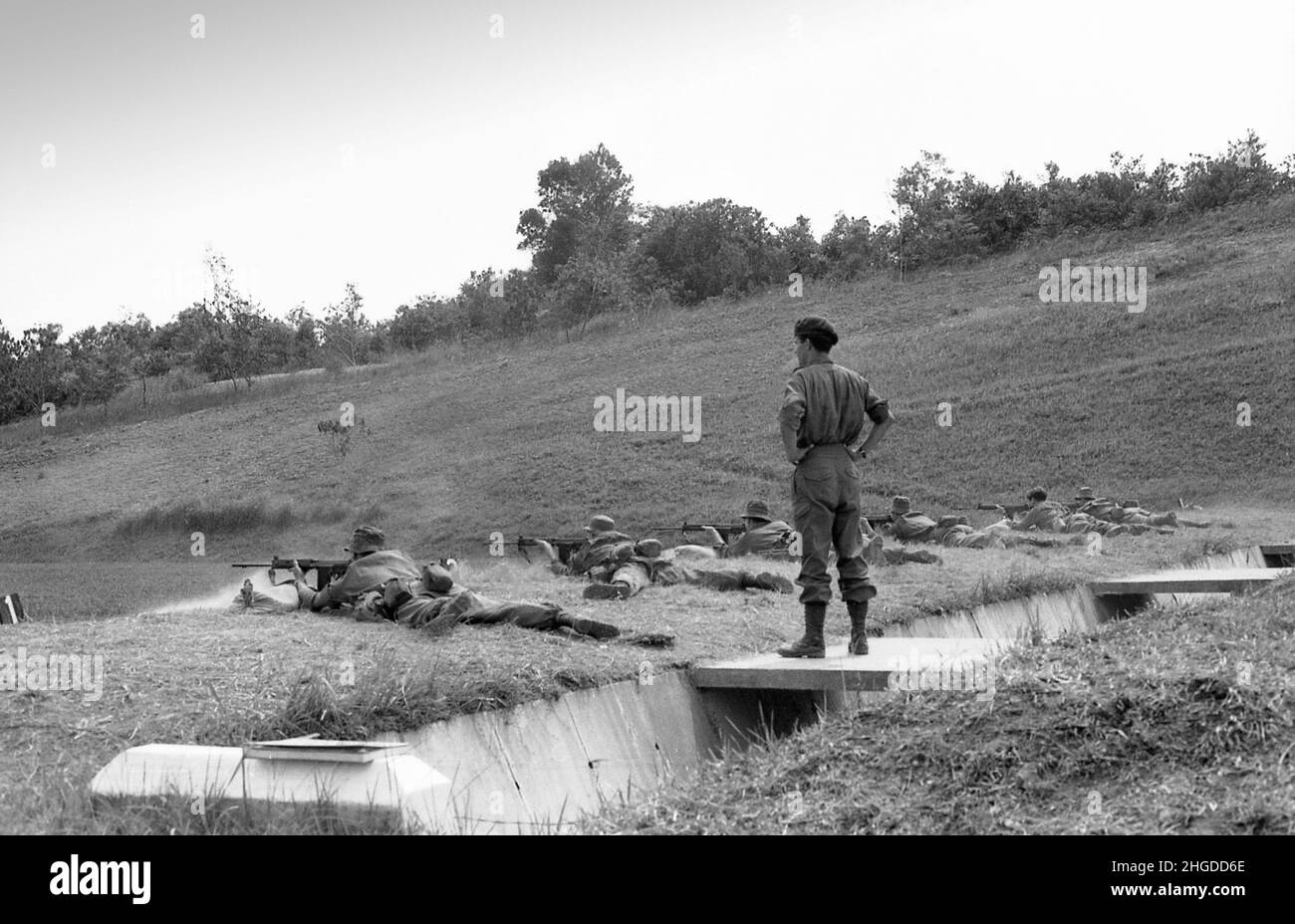 Royal Marines Ranges The padang singapore Black and White Stock Photos & Images - Alamy
