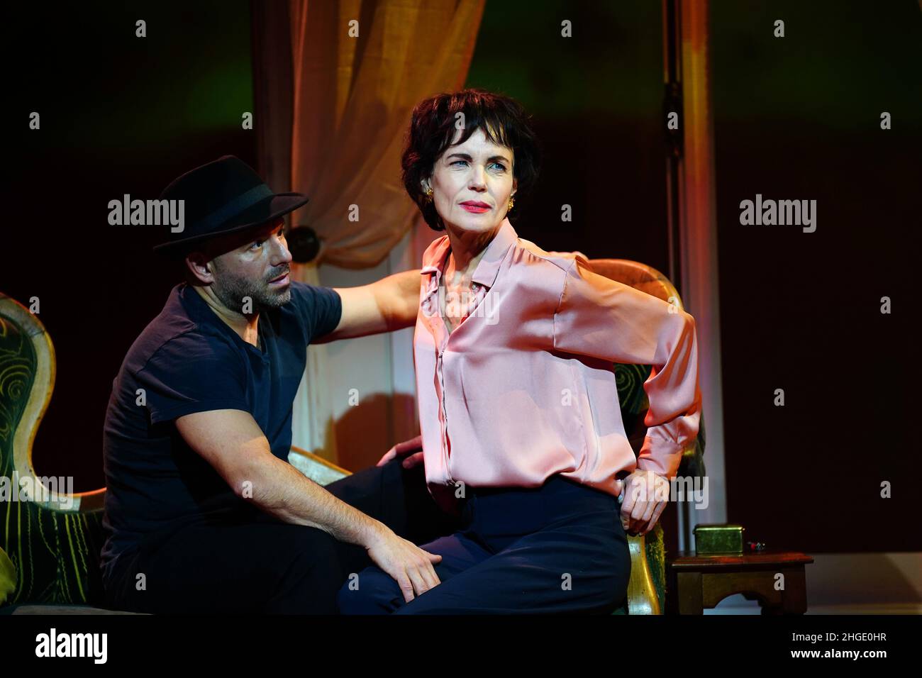 Elizabeth McGovern as Ava Gardner and Anatol Yusef as Frank Sinatra