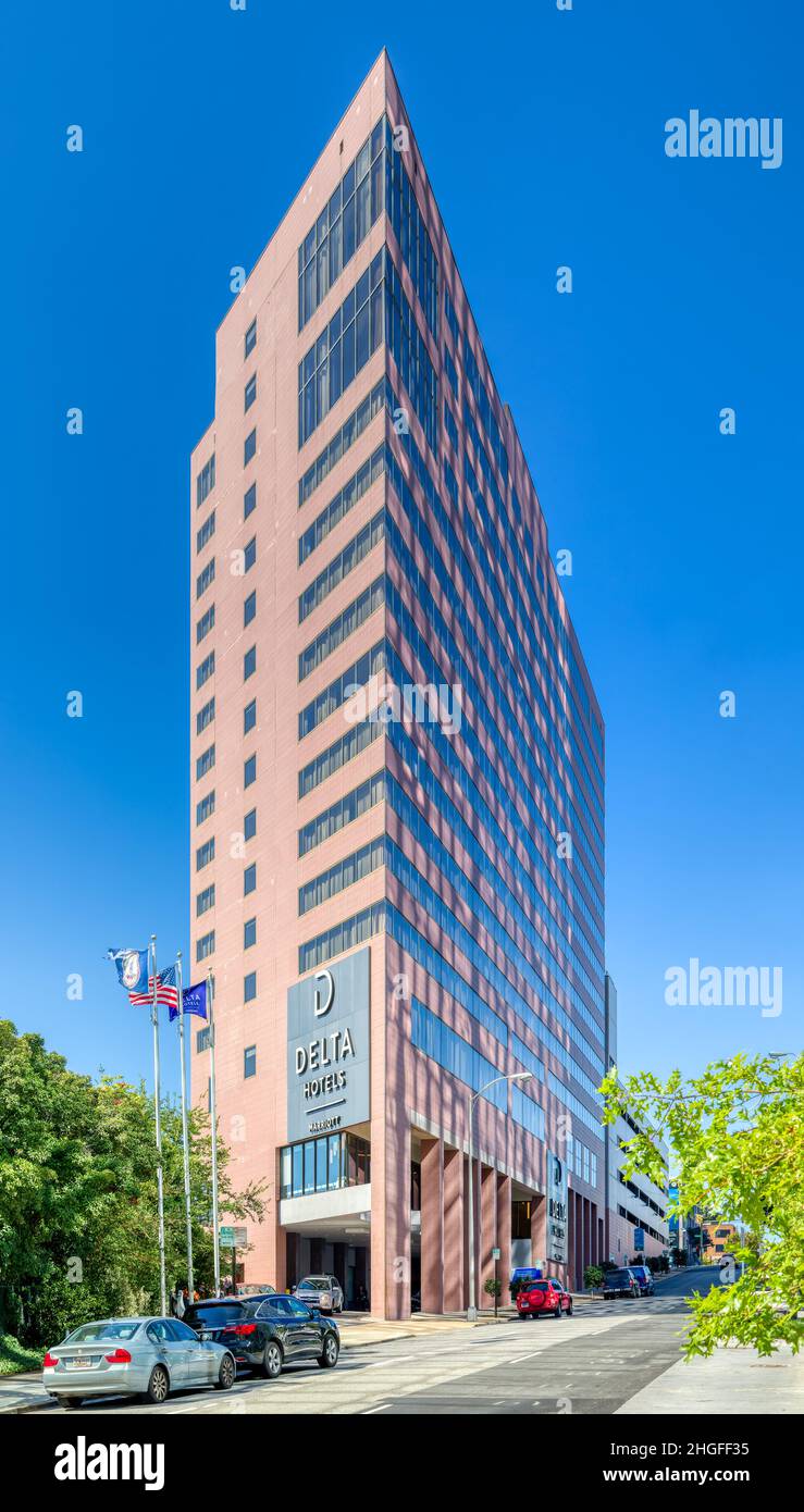 Delta Hotels by Marriott Richmond Downtown, former Crowne Plaza Hotel. Stock Photo