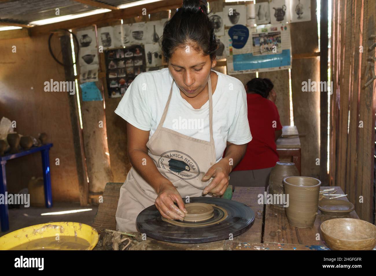 Nicaraguan potter hires stock photography and images Alamy
