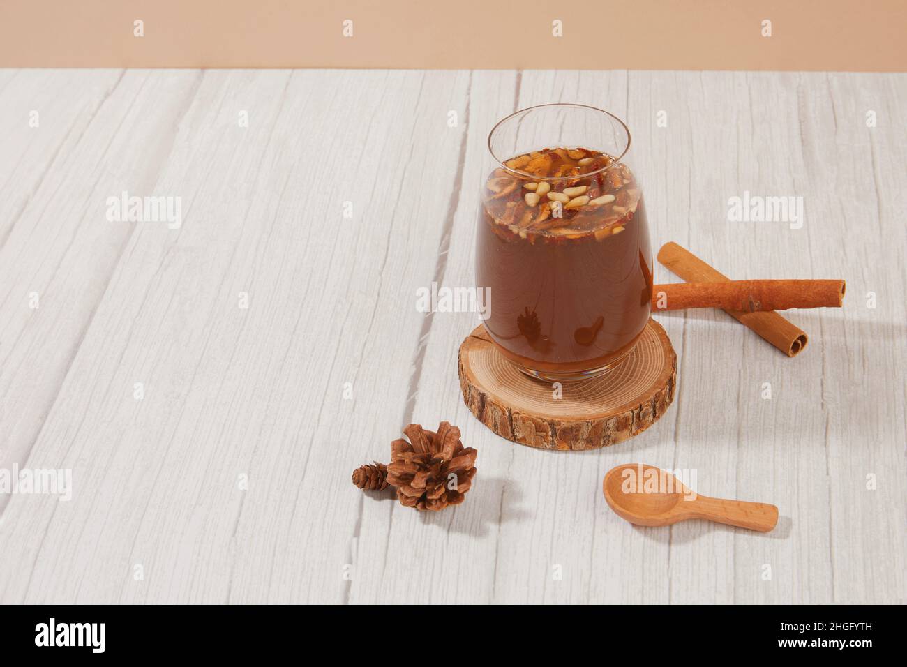 korean traditional dessert, herb tonic tea Stock Photo Alamy