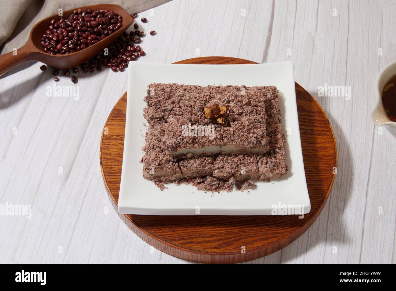 korean traditional dessert, rice cake Injeolmi Stock Photo Alamy