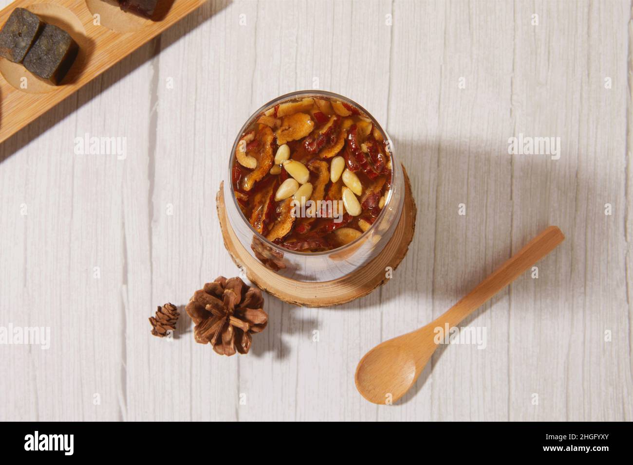 korean traditional dessert, herb tonic tea Stock Photo Alamy
