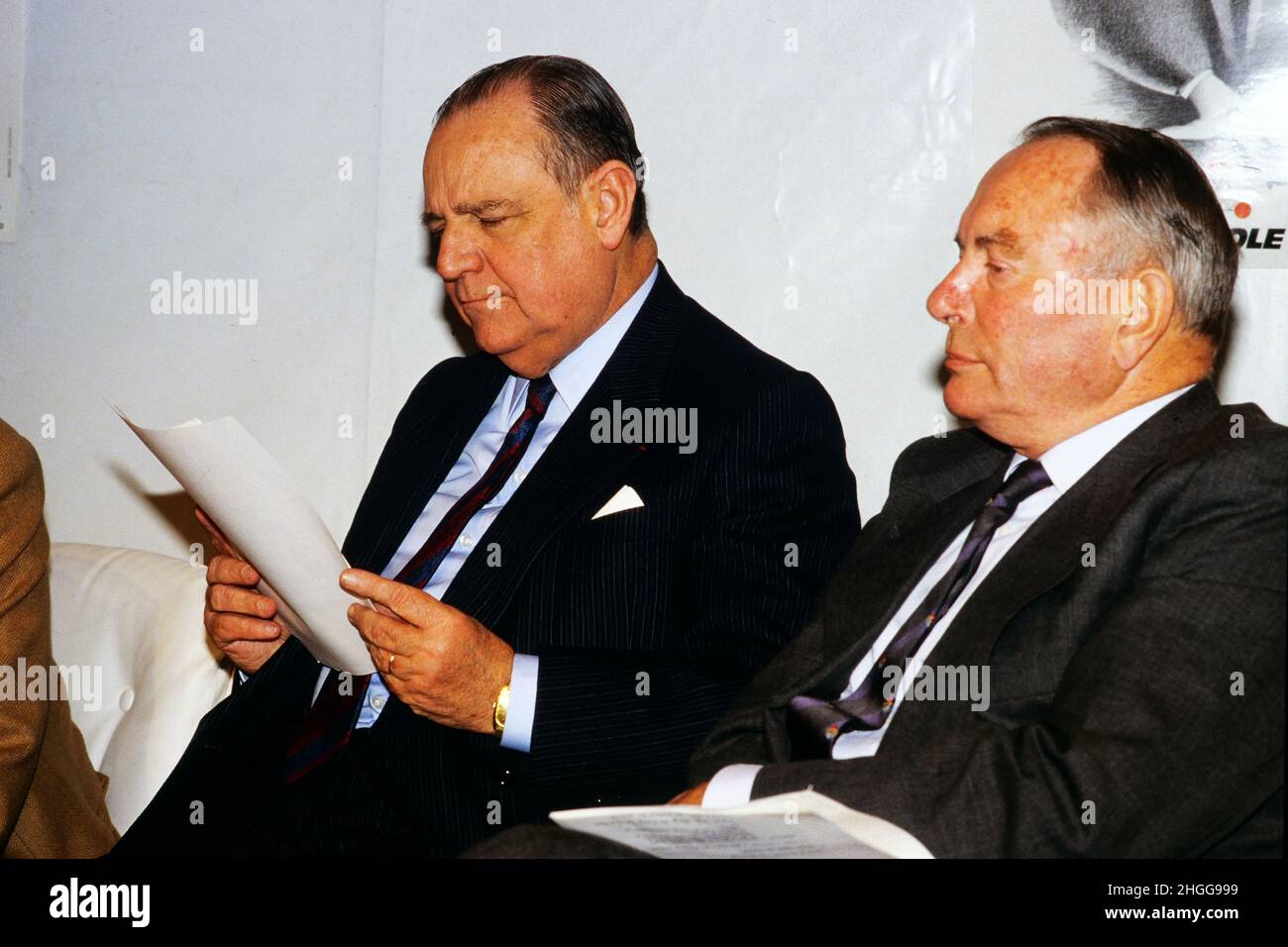 Archives 80ies: Raymond Barre pays visit to Higher Commercial school, Dardilly, France, 1988 Stock Photo
