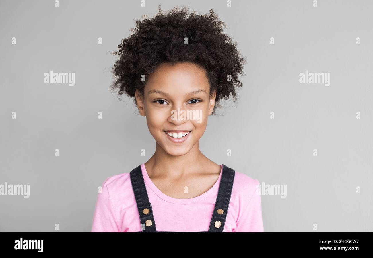 Black teenager people laughing hi-res stock photography and images - Alamy