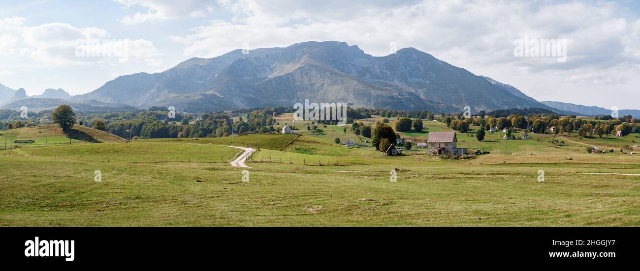 Wide panorama valley village hi-res stock photography and images - Alamy