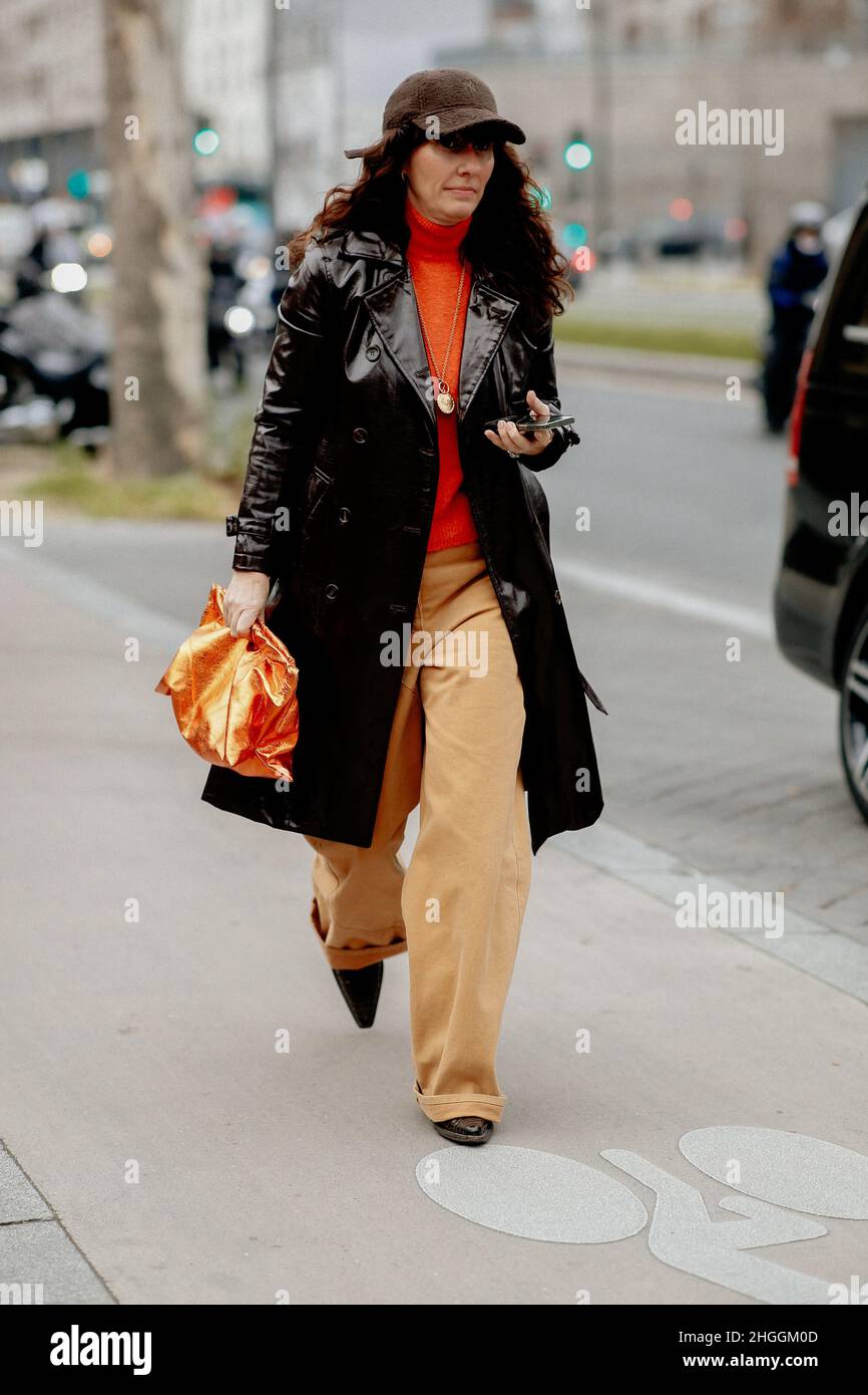 Paris, France. 19th Jan, 2022. Street style, arriving at Lemaire Fall ...