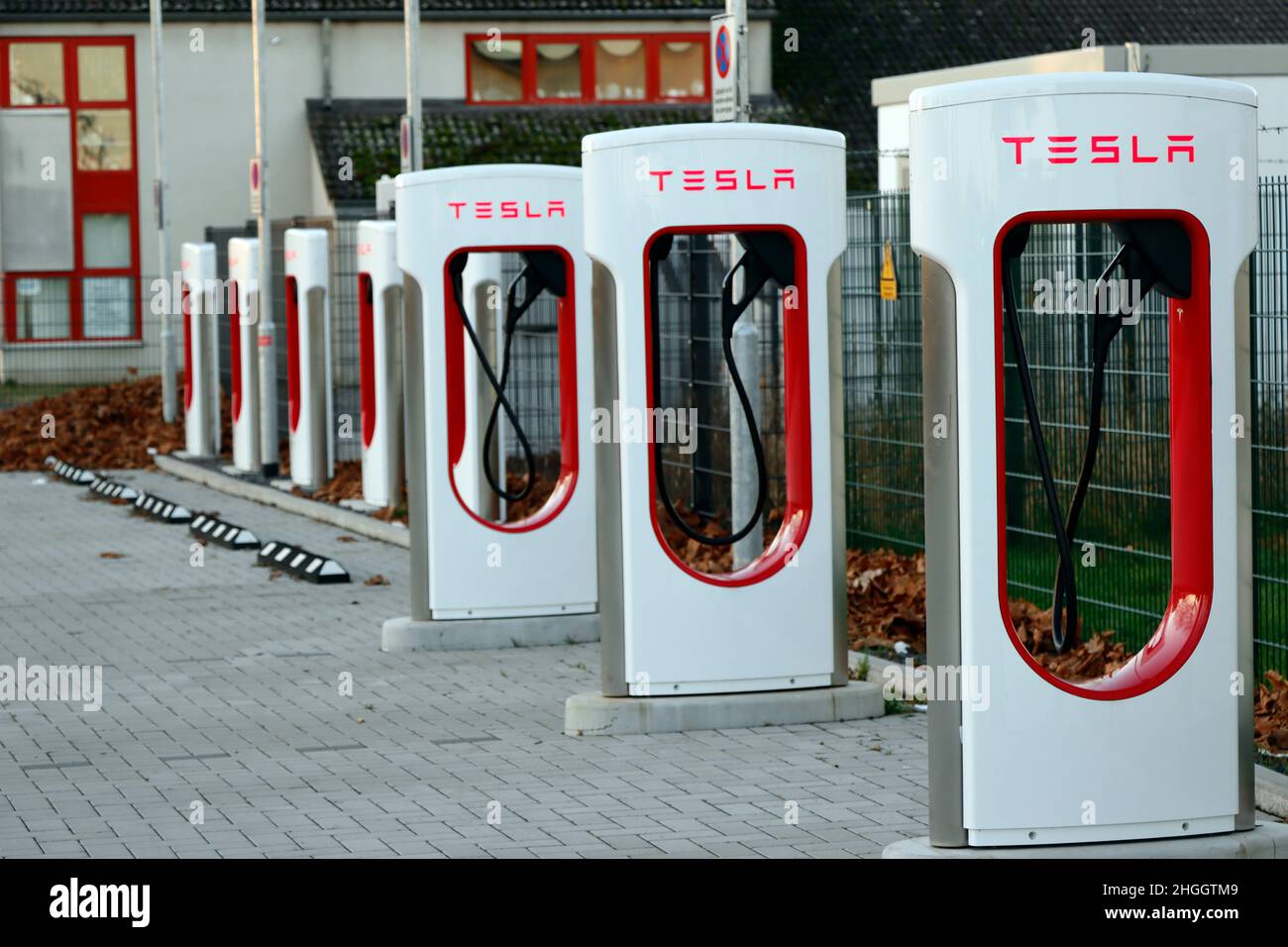 Tesla Supercharger V2 & V3 - A1 Erftstadt : charging station in Erftstadt,  Germany