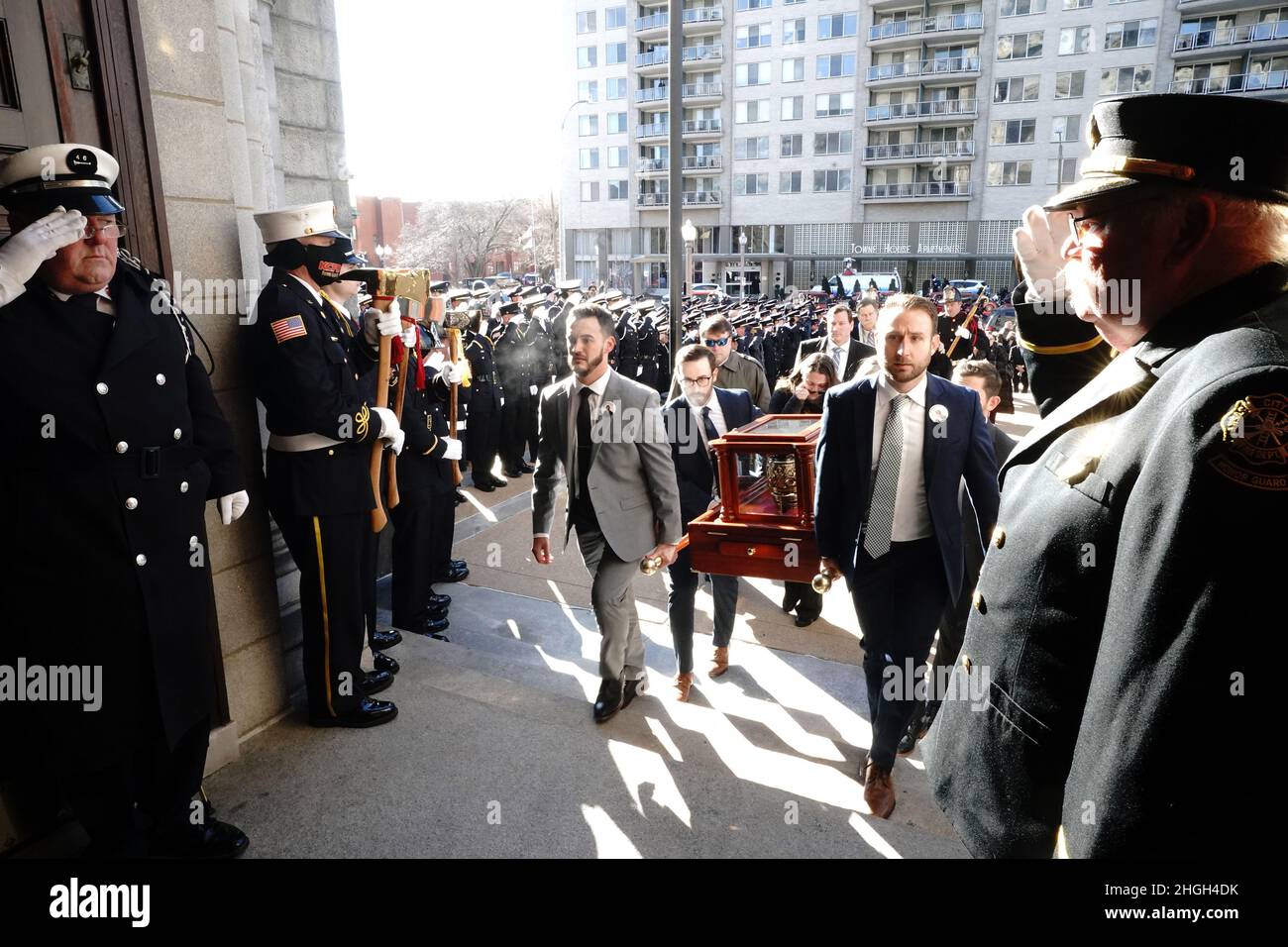 St. Louis, United States. 21st Jan, 2022. The remains of St. Louis firefighter Ben Polson are carried into the Cathedral Basilica of Saint Louis, before services for the 33 year old in St. Louis on Thursday, January 20, 2022. Polson, the first St. Louis firefighter to die in a fire in twenty years, died while battling a vacant house fire on January 13, 2022. Photo by Bill Greenblatt/UPI Credit: UPI/Alamy Live News Stock Photo