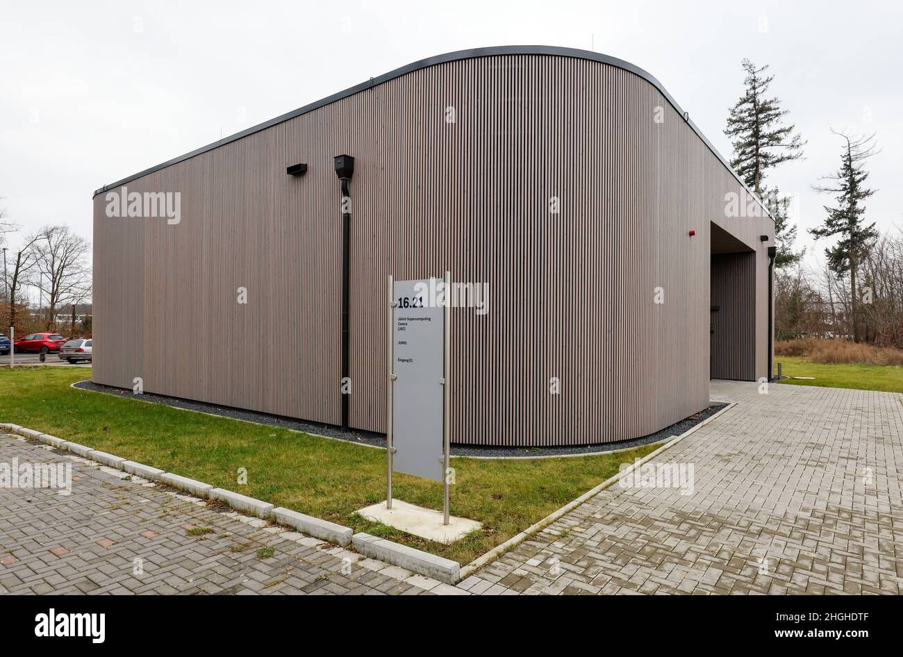 Juelich, North Rhine-Westphalia, Germany - The Jülich Supercomputing Centre  at Forschungszentrum Jülich houses the quantum computer from the Canadian  Stock Photo - Alamy