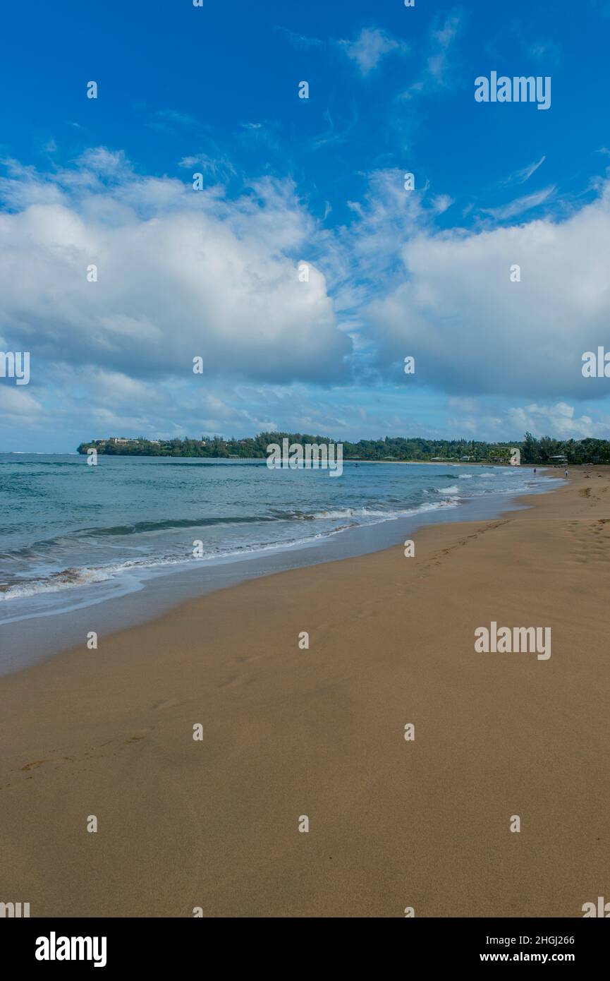 View of Hanalei beach on the northern end of the Hawaiian Island of Kauai, Hawaii, USA. Stock Photo