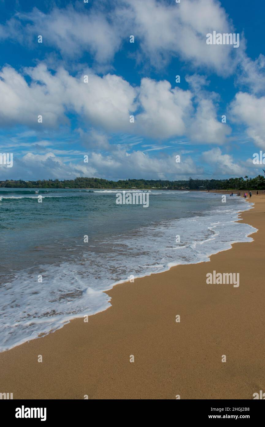View of Hanalei beach on the northern end of the Hawaiian Island of Kauai, Hawaii, USA. Stock Photo