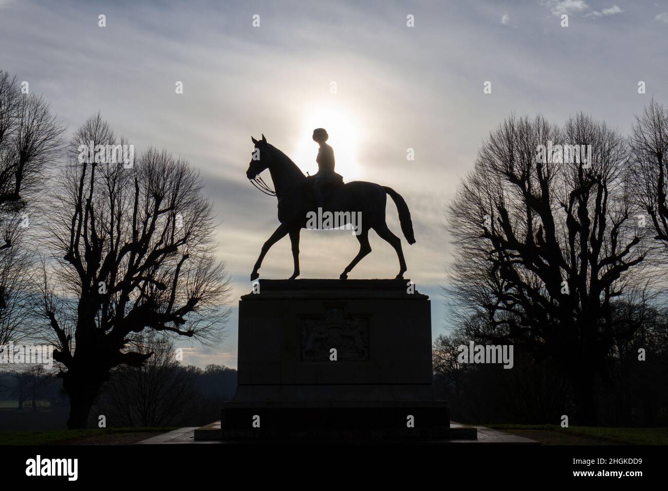Equestrian statue of Elizabeth II celebrating her Golden Jubilee in 2003, Windsor Great Park near Windsor, Berkshire, UK. Stock Photo